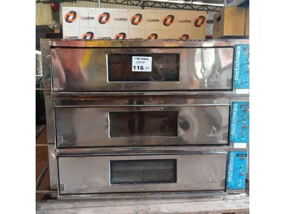 LOTE 116 - 01 FORNO ELÉTRICO INDUSTRIAL 90X70 MARCA METALMAQ/SÉRIE90 C/ 03 CÂMARAS 220V. MEDIDAS: 115X60X85. MEDIDA EXTERNAMENTE POR CÂMARA: PROFUNDIDADE 81CM, COMPRIMENTO 110CM E ALTURA 60CM E  MEDIDA INTERNAMENTE POR CÂMARA: PROFUNDIDADE 70CM, COMPRIMENTO 90CM E ALTURA 20CM. COM PEDRAS REFRATÁRIAS, BASE INCLUSA.FUNCIONANDO PERFEITAMENTE. (NO ESTADO, LEILÃO NÃO TEM GARANTIA E NEM DEVOLUÇÃO, SUJEITO A POSSÍVEIS AVARIAS VISÍVEIS/OCULTAS E/OU AUSÊNCIA DE COMPONENTES).