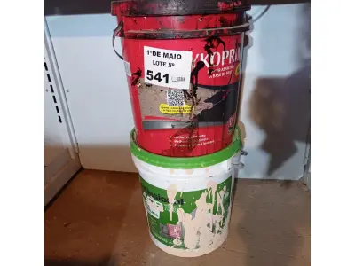 LOTE 541 - 01 BALDE DE DRYKOPRIMER ACQUA, PRIMER ASFÁLTICO A BASE D’AGUA 18L E 01 BALDE DE TINTA ACRÍLICA RENNER NA COR PÊSSEGO 18L. (NO ESTADO, LEILÃO NÃO TEM GARANTIA E NEM DEVOLUÇÃO, SUJEITO A POSSÍVEIS AVARIAS VISÍVEIS/OCULTAS E/OU AUSÊNCIA DE COMPONENTES).