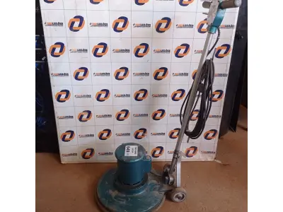 LOTE 649 - 01 ENCERADEIRA INDUSTRIAL. (NO ESTADO, LEILÃO NÃO TEM GARANTIA E NEM DEVOLUÇÃO, SUJEITO A POSSÍVEIS AVARIAS VISÍVEIS/OCULTAS E/OU AUSÊNCIA DE COMPONENTES).