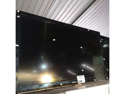LOTE 538 - 01 TV MARCA SONY 46” POL PARA RETIRADA DE PEÇAS. (NO ESTADO, LEILÃO NÃO TEM GARANTIA E NEM DEVOLUÇÃO, SUJEITO A POSSÍVEIS AVARIAS VISÍVEIS/OCULTAS E/OU AUSÊNCIA DE COMPONENTES).