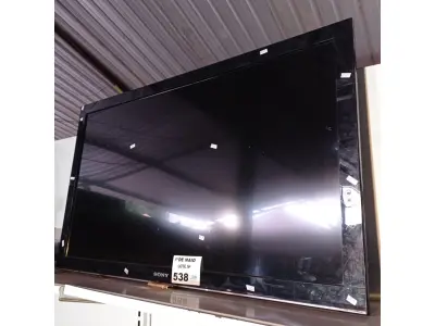 LOTE 538 - 01 TV MARCA SONY 46” POL PARA RETIRADA DE PEÇAS. (NO ESTADO, LEILÃO NÃO TEM GARANTIA E NEM DEVOLUÇÃO, SUJEITO A POSSÍVEIS AVARIAS VISÍVEIS/OCULTAS E/OU AUSÊNCIA DE COMPONENTES).