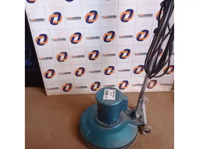 LOTE 650 - 01 ENCERADEIRA INDUSTRIAL. (NO ESTADO, LEILÃO NÃO TEM GARANTIA E NEM DEVOLUÇÃO, SUJEITO A POSSÍVEIS AVARIAS VISÍVEIS/OCULTAS E/OU AUSÊNCIA DE COMPONENTES).