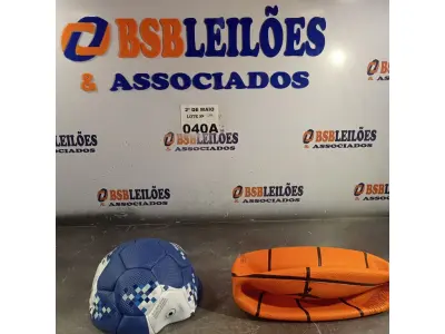 LOTE 040 - 01 BOLA DE BASQUETE E 01 BOLA DE FUTEBOL. (NO ESTADO, LEILÃO NÃO TEM GARANTIA E NEM DEVOLUÇÃO, SUJEITO A POSSÍVEIS AVARIAS VISÍVEIS/OCULTAS E/OU AUSÊNCIA DE COMPONENTES).