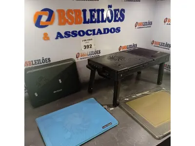 LOTE 392 - 03 BASES PARA NOTEBOOK E 01 TELA MARCAS E MODELOS DIVERSOS. (NO ESTADO, LEILÃO NÃO TEM GARANTIA E NEM DEVOLUÇÃO, SUJEITO A POSSÍVEIS AVARIAS VISÍVEIS/OCULTAS E/OU AUSÊNCIA DE COMPONENTES).