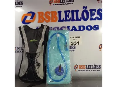 LOTE 331 - 01 CAMELBAK NA COR CINZA. (NO ESTADO, LEILÃO NÃO TEM GARANTIA E NEM DEVOLUÇÃO, SUJEITO A POSSÍVEIS AVARIAS VISÍVEIS/OCULTAS E/OU AUSÊNCIA DE COMPONENTES).
