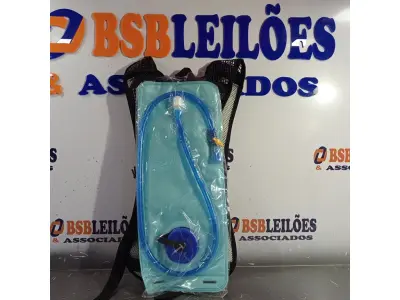 LOTE 364 - 01 CAMELBAK NA COR PRETA. (NO ESTADO, LEILÃO NÃO TEM GARANTIA E NEM DEVOLUÇÃO, SUJEITO A POSSÍVEIS AVARIAS VISÍVEIS/OCULTAS E/OU AUSÊNCIA DE COMPONENTES).