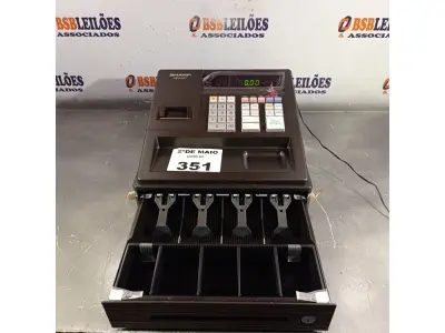 LOTE 351 - 01 CAIXA REGISTRADORA MARCA SHARP MODELO XE-A102. (NO ESTADO, LEILÃO NÃO TEM GARANTIA E NEM DEVOLUÇÃO, SUJEITO A POSSÍVEIS AVARIAS VISÍVEIS/OCULTAS E/OU AUSÊNCIA DE COMPONENTES).