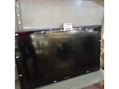 LOTE 456 - 01 TV MARCA SAMSUNG 40” POL PARA RETIRADA DE PEÇAS. (NO ESTADO, LEILÃO NÃO TEM GARANTIA E NEM DEVOLUÇÃO, SUJEITO A POSSÍVEIS AVARIAS VISÍVEIS/OCULTAS E/OU AUSÊNCIA DE COMPONENTES).