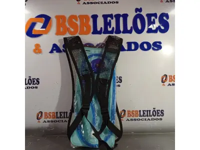 LOTE 363 - 01 CAMELBAK NA COR PRETA. (NO ESTADO, LEILÃO NÃO TEM GARANTIA E NEM DEVOLUÇÃO, SUJEITO A POSSÍVEIS AVARIAS VISÍVEIS/OCULTAS E/OU AUSÊNCIA DE COMPONENTES).