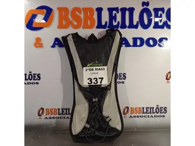 LOTE 337 - 01 CAMELBAK NA COR CINZA. (NO ESTADO, LEILÃO NÃO TEM GARANTIA E NEM DEVOLUÇÃO, SUJEITO A POSSÍVEIS AVARIAS VISÍVEIS/OCULTAS E/OU AUSÊNCIA DE COMPONENTES).