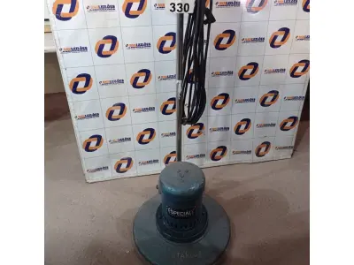 LOTE 330 - 01 ENCERADEIRA INDUSTRIAL MARCA STARLUX. (NO ESTADO, LEILÃO NÃO TEM GARANTIA E NEM DEVOLUÇÃO, SUJEITO A POSSÍVEIS AVARIAS VISÍVEIS/OCULTAS E/OU AUSÊNCIA DE COMPONENTES).