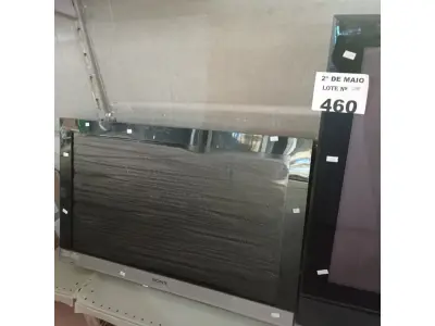 LOTE 460 - 01 TV DE PLASMA MARCA SAMSUNG 42” E 01 SONY BRAVIA 32” POL PARA RETIRADA DE PEÇAS. (NO ESTADO, LEILÃO NÃO TEM GARANTIA E NEM DEVOLUÇÃO, SUJEITO A POSSÍVEIS AVARIAS VISÍVEIS/OCULTAS E/OU AUSÊNCIA DE COMPONENTES).