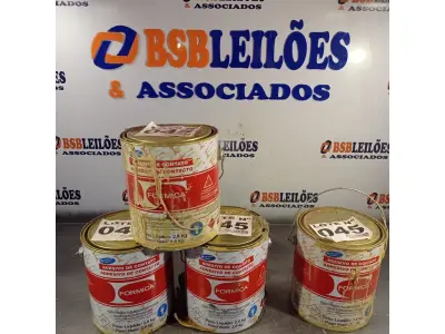 LOTE 045 - 04 - LATAS ADESIVO DE CONTATO FORMICA (NO ESTADO, NÃO SABEMOS SE FUNCIONA. LEILÃO NÃO TEM GARANTIA E NEM DEVOLUÇÃO, SUJEITO A POSSÍVEIS AVARIAS VISÍVEIS/OCULTAS E/OU AUSÊNCIA DE COMPONENTES)