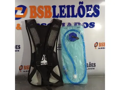 LOTE 363 - 01 CAMELBAK NA COR PRETA. (NO ESTADO, LEILÃO NÃO TEM GARANTIA E NEM DEVOLUÇÃO, SUJEITO A POSSÍVEIS AVARIAS VISÍVEIS/OCULTAS E/OU AUSÊNCIA DE COMPONENTES).
