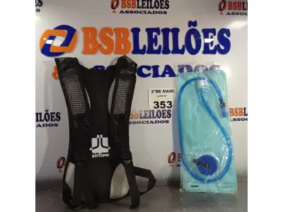 LOTE 353 - 01 CAMELBAK NA COR PRETA. (NO ESTADO, LEILÃO NÃO TEM GARANTIA E NEM DEVOLUÇÃO, SUJEITO A POSSÍVEIS AVARIAS VISÍVEIS/OCULTAS E/OU AUSÊNCIA DE COMPONENTES).