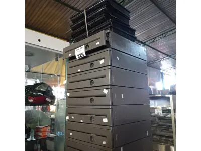 LOTE 329 - 10 GAVETAS PARA CAIXA DE SUPERMERCADO. (NO ESTADO, LEILÃO NÃO TEM GARANTIA E NEM DEVOLUÇÃO, SUJEITO A POSSÍVEIS AVARIAS VISÍVEIS/OCULTAS E/OU AUSÊNCIA DE COMPONENTES).
