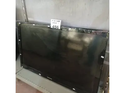 LOTE 456 - 01 TV MARCA SAMSUNG 40” POL PARA RETIRADA DE PEÇAS. (NO ESTADO, LEILÃO NÃO TEM GARANTIA E NEM DEVOLUÇÃO, SUJEITO A POSSÍVEIS AVARIAS VISÍVEIS/OCULTAS E/OU AUSÊNCIA DE COMPONENTES).