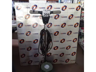 LOTE 306 - 01 ENCERADEIRA INDUSTRIAL. (NO ESTADO, LEILÃO NÃO TEM GARANTIA E NEM DEVOLUÇÃO, SUJEITO A POSSÍVEIS AVARIAS VISÍVEIS/OCULTAS E/OU AUSÊNCIA DE COMPONENTES).