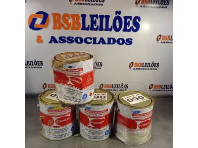 LOTE 090 - 04 - LATAS ADESIVO DE CONTATO FORMICA (NO ESTADO, NÃO SABEMOS SE FUNCIONA. LEILÃO NÃO TEM GARANTIA E NEM DEVOLUÇÃO, SUJEITO A POSSÍVEIS AVARIAS VISÍVEIS/OCULTAS E/OU AUSÊNCIA DE COMPONENTES)