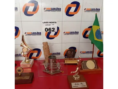 LOTE 062 - 01 LOTE COM ARTIGOS DE DECORAÇÃO (NO ESTADO, NÃO SABEMOS SE FUNCIONA. LEILÃO NÃO TEM GARANTIA E NEM DEVOLUÇÃO). 