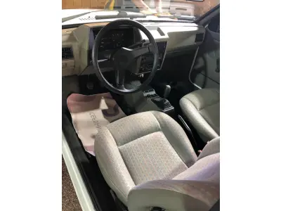 LOTE 307 - 01 GOL 1000 MODELO ANTIGO ANO 1993; 88.000 KM RODADOS. CARRO EM EXCELENTE ESTADO DE CONSERVAÇÃO. (NO ESTADO)