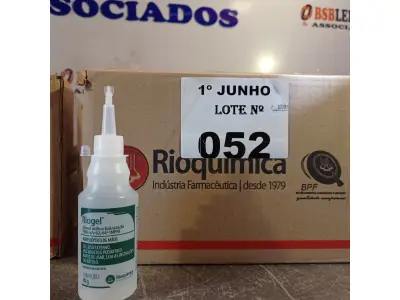 LOTE 052 - 02 CAIXAS COM BISNAGAS DE ÁLCOOL ETÍLICO HIDRATADO 70% ANTISSÉPTICO DE MÃOS 30 UNIDADES CADA. (NO ESTADO, LEILÃO NÃO TEM GARANTIA E NEM DEVOLUÇÃO, SUJEITO A POSSÍVEIS AVARIAS VISÍVEIS/OCULTAS E/OU AUSÊNCIA DE COMPONENTES).