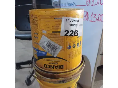 LOTE 226 - 01 BALDE DE VEDACIT BIANCO E 01 BALDE DE ADITIVO IMPERMEABILIZANTE PARA CONCRETO E ARGAMASSAS 18L. (NO ESTADO, LEILÃO NÃO TEM GARANTIA E NEM DEVOLUÇÃO, SUJEITO A POSSÍVEIS AVARIAS VISÍVEIS/OCULTAS E/OU AUSÊNCIA DE COMPONENTES).