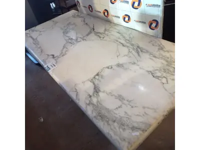 LOTE 355 - 01 MESA EM MÁRMORE BRANCO ITALIANO. (NO ESTADO, LEILÃO NÃO TEM GARANTIA E NEM DEVOLUÇÃO, SUJEITO A POSSÍVEIS AVARIAS VISÍVEIS/OCULTAS E/OU AUSÊNCIA DE COMPONENTES).