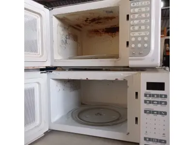 LOTE 080 - 02 MICRO-ONDAS MARCAS E MODELOS DIVERSOS PARA RETIRADA DE PEÇAS. (NO ESTADO, LEILÃO NÃO TEM GARANTIA E NEM DEVOLUÇÃO, SUJEITO A POSSÍVEIS AVARIAS VISÍVEIS/OCULTAS E/OU AUSÊNCIA DE COMPONENTES).