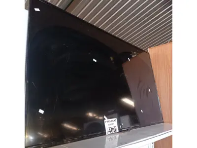 LOTE 469 - 01 TV DE LED 50” POL MARCA PANASONIC PARA RETIRADA DE PEÇAS. (NO ESTADO, LEILÃO NÃO TEM GARANTIA E NEM DEVOLUÇÃO, SUJEITO A POSSÍVEIS AVARIAS VISÍVEIS/OCULTAS E/OU AUSÊNCIA DE COMPONENTES).