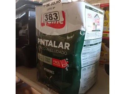 LOTE 383 - 01 LATA DE TINTA IQUINE PINTALAR FOSCO AVELUDADO INTERIORES NA COR BRANCO GELO 18L. (NO ESTADO, LEILÃO NÃO TEM GARANTIA E NEM DEVOLUÇÃO, SUJEITO A POSSÍVEIS AVARIAS VISÍVEIS/OCULTAS E/OU AUSÊNCIA DE COMPONENTES).