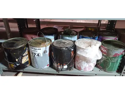 LOTE 174 - 01 LOTE COM VÁRIAS LATAS DE TINTAS CORES DIVERSAS COM AVARIAS. (NO ESTADO, LEILÃO NÃO TEM GARANTIA E NEM DEVOLUÇÃO, SUJEITO A POSSÍVEIS AVARIAS VISÍVEIS/OCULTAS E/OU AUSÊNCIA DE COMPONENTES).