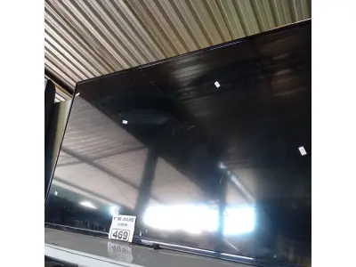 LOTE 469 - 01 TV DE LED 50” POL MARCA PANASONIC PARA RETIRADA DE PEÇAS. (NO ESTADO, LEILÃO NÃO TEM GARANTIA E NEM DEVOLUÇÃO, SUJEITO A POSSÍVEIS AVARIAS VISÍVEIS/OCULTAS E/OU AUSÊNCIA DE COMPONENTES).