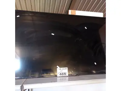 LOTE 469 - 01 TV DE LED 50” POL MARCA PANASONIC PARA RETIRADA DE PEÇAS. (NO ESTADO, LEILÃO NÃO TEM GARANTIA E NEM DEVOLUÇÃO, SUJEITO A POSSÍVEIS AVARIAS VISÍVEIS/OCULTAS E/OU AUSÊNCIA DE COMPONENTES).