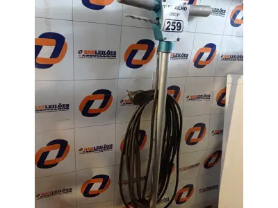 LOTE 259 - 01 ENCERADEIRA INDUSTRIAL. (NO ESTADO, LEILÃO NÃO TEM GARANTIA E NEM DEVOLUÇÃO, SUJEITO A POSSÍVEIS AVARIAS VISÍVEIS/OCULTAS E/OU AUSÊNCIA DE COMPONENTES).