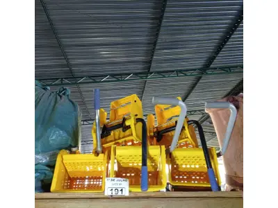 LOTE 191 - 01 LOTE COM VÁRIAS PEÇAS PARA CARRINHO DE LIMPEZA. (NO ESTADO, LEILÃO NÃO TEM GARANTIA E NEM DEVOLUÇÃO, SUJEITO A POSSÍVEIS AVARIAS VISÍVEIS/OCULTAS E/OU AUSÊNCIA DE COMPONENTES).