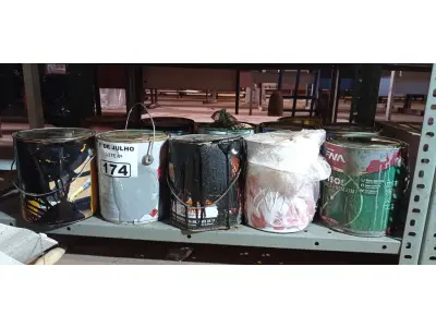 LOTE 174 - 01 LOTE COM VÁRIAS LATAS DE TINTAS CORES DIVERSAS COM AVARIAS. (NO ESTADO, LEILÃO NÃO TEM GARANTIA E NEM DEVOLUÇÃO, SUJEITO A POSSÍVEIS AVARIAS VISÍVEIS/OCULTAS E/OU AUSÊNCIA DE COMPONENTES).