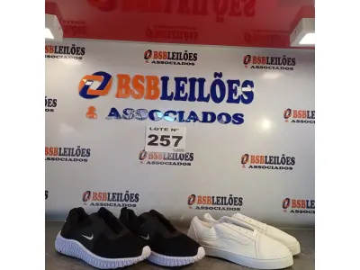 LOTE 257 - 02 – PARES DE CALÇADOS MASCULINO Nº 38 (NO ESTADO, NÃO SABEMOS SE FUNCIONA. LEILÃO NÃO TEM GARANTIA E NEM DEVOLUÇÃO, SUJEITO A POSSÍVEIS AVARIAS VISÍVEIS/OCULTAS E/OU AUSÊNCIA DE COMPONENTES)