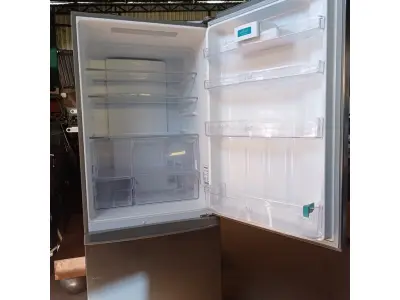LOTE 495 - 01 REFRIGERADOR MARCA PANASONIC MODELO NR-BB51PV1XB 220V. (NO ESTADO, LEILÃO NÃO TEM GARANTIA E NEM DEVOLUÇÃO, SUJEITO A POSSÍVEIS AVARIAS VISÍVEIS/OCULTAS E/OU AUSÊNCIA DE COMPONENTES).