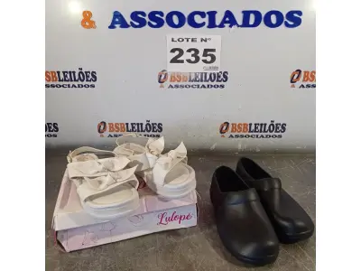 LOTE 235 - 02 – PARES DE CALÇADOS FEMININO Nº 34 (NO ESTADO, NÃO SABEMOS SE FUNCIONA. LEILÃO NÃO TEM GARANTIA E NEM DEVOLUÇÃO, SUJEITO A POSSÍVEIS AVARIAS VISÍVEIS/OCULTAS E/OU AUSÊNCIA DE COMPONENTES)