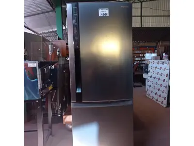 LOTE 495 - 01 REFRIGERADOR MARCA PANASONIC MODELO NR-BB51PV1XB 220V. (NO ESTADO, LEILÃO NÃO TEM GARANTIA E NEM DEVOLUÇÃO, SUJEITO A POSSÍVEIS AVARIAS VISÍVEIS/OCULTAS E/OU AUSÊNCIA DE COMPONENTES).
