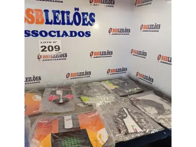 LOTE 209 - 01 - CAPAS CONSOLE (NO ESTADO, NÃO SABEMOS SE FUNCIONA. LEILÃO NÃO TEM GARANTIA E NEM DEVOLUÇÃO, SUJEITO A POSSÍVEIS AVARIAS VISÍVEIS/OCULTAS E/OU AUSÊNCIA DE COMPONENTES)