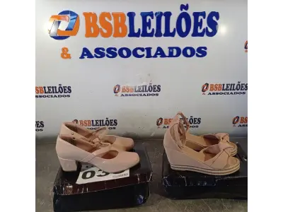 LOTE 036 - 02 – PARES DE CALÇADOS FEMININO Nº 35 (NO ESTADO, NÃO SABEMOS SE FUNCIONA. LEILÃO NÃO TEM GARANTIA E NEM DEVOLUÇÃO, SUJEITO A POSSÍVEIS AVARIAS VISÍVEIS/OCULTAS E/OU AUSÊNCIA DE COMPONENTES)