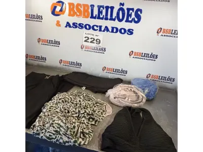 LOTE 229 - 06 – PEÇAS DE ROUPAS FEMININAS (NO ESTADO, NÃO SABEMOS SE FUNCIONA. LEILÃO NÃO TEM GARANTIA E NEM DEVOLUÇÃO, SUJEITO A POSSÍVEIS AVARIAS VISÍVEIS/OCULTAS E/OU AUSÊNCIA DE COMPONENTES)