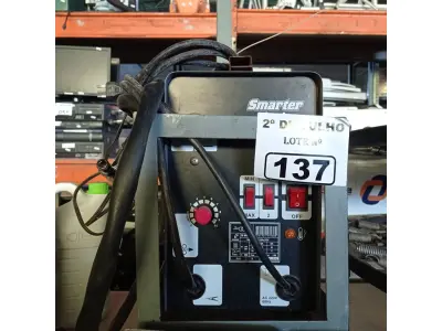LOTE 137 - 01 MÁQUINA DE SOLDA MIG MARCA INTECH MACHINE MODELO MIG-130. (NO ESTADO, LEILÃO NÃO TEM GARANTIA E NEM DEVOLUÇÃO, SUJEITO A POSSÍVEIS AVARIAS VISÍVEIS/OCULTAS E/OU AUSÊNCIA DE COMPONENTES).