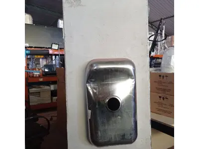 LOTE 261 - 01 PIA EM AÇO INOX CIMENTADA COM 01 CUBA MEDINDO 1,80M X 0,53CM. (NO ESTADO, LEILÃO NÃO TEM GARANTIA E NEM DEVOLUÇÃO, SUJEITO A POSSÍVEIS AVARIAS VISÍVEIS/OCULTAS E/OU AUSÊNCIA DE COMPONENTES).