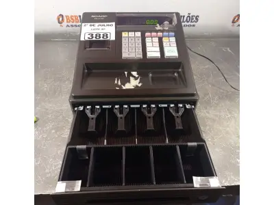 LOTE 388 - 01 CAIXA REGISTRADORA MARCA SHARP XE-A107. (NO ESTADO, LEILÃO NÃO TEM GARANTIA E NEM DEVOLUÇÃO, SUJEITO A POSSÍVEIS AVARIAS VISÍVEIS/OCULTAS E/OU AUSÊNCIA DE COMPONENTES).