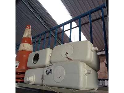 LOTE 280 - 04 CAIXAS DE DESCARGA MARCAS E MODELOS DIVERSOS. (NO ESTADO, LEILÃO NÃO TEM GARANTIA E NEM DEVOLUÇÃO, SUJEITO A POSSÍVEIS AVARIAS VISÍVEIS/OCULTAS E/OU AUSÊNCIA DE COMPONENTES).