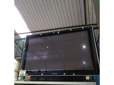 LOTE 281 - 01 TV GRADIENTE 42” POL PARA RETIRADA DE PEÇAS. (NO ESTADO, LEILÃO NÃO TEM GARANTIA E NEM DEVOLUÇÃO, SUJEITO A POSSÍVEIS AVARIAS VISÍVEIS/OCULTAS E/OU AUSÊNCIA DE COMPONENTES).