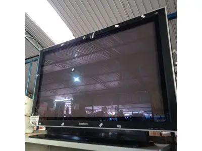 LOTE 281 - 01 TV GRADIENTE 42” POL PARA RETIRADA DE PEÇAS. (NO ESTADO, LEILÃO NÃO TEM GARANTIA E NEM DEVOLUÇÃO, SUJEITO A POSSÍVEIS AVARIAS VISÍVEIS/OCULTAS E/OU AUSÊNCIA DE COMPONENTES).